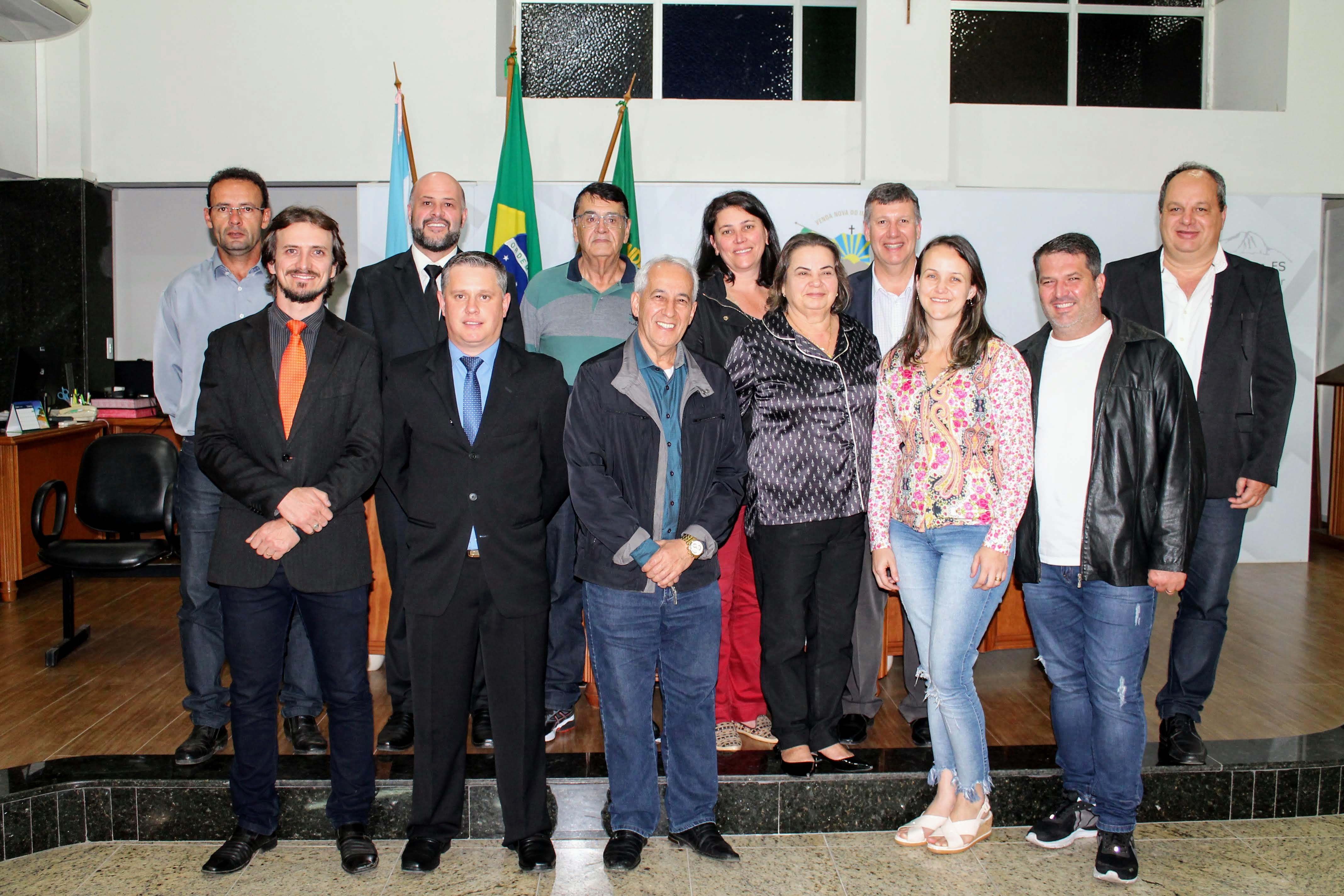 Vereadores e membros da APAE