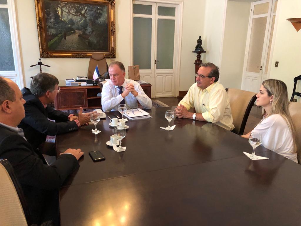 Presidente da Câmara, Francisco Carlos Foletto, Vereador Marco Antonio Grillo, Governador do Estado, Renato Casagrande, Presidente do Hospital, Cleto Venturim e a Administradora Esla Lessa