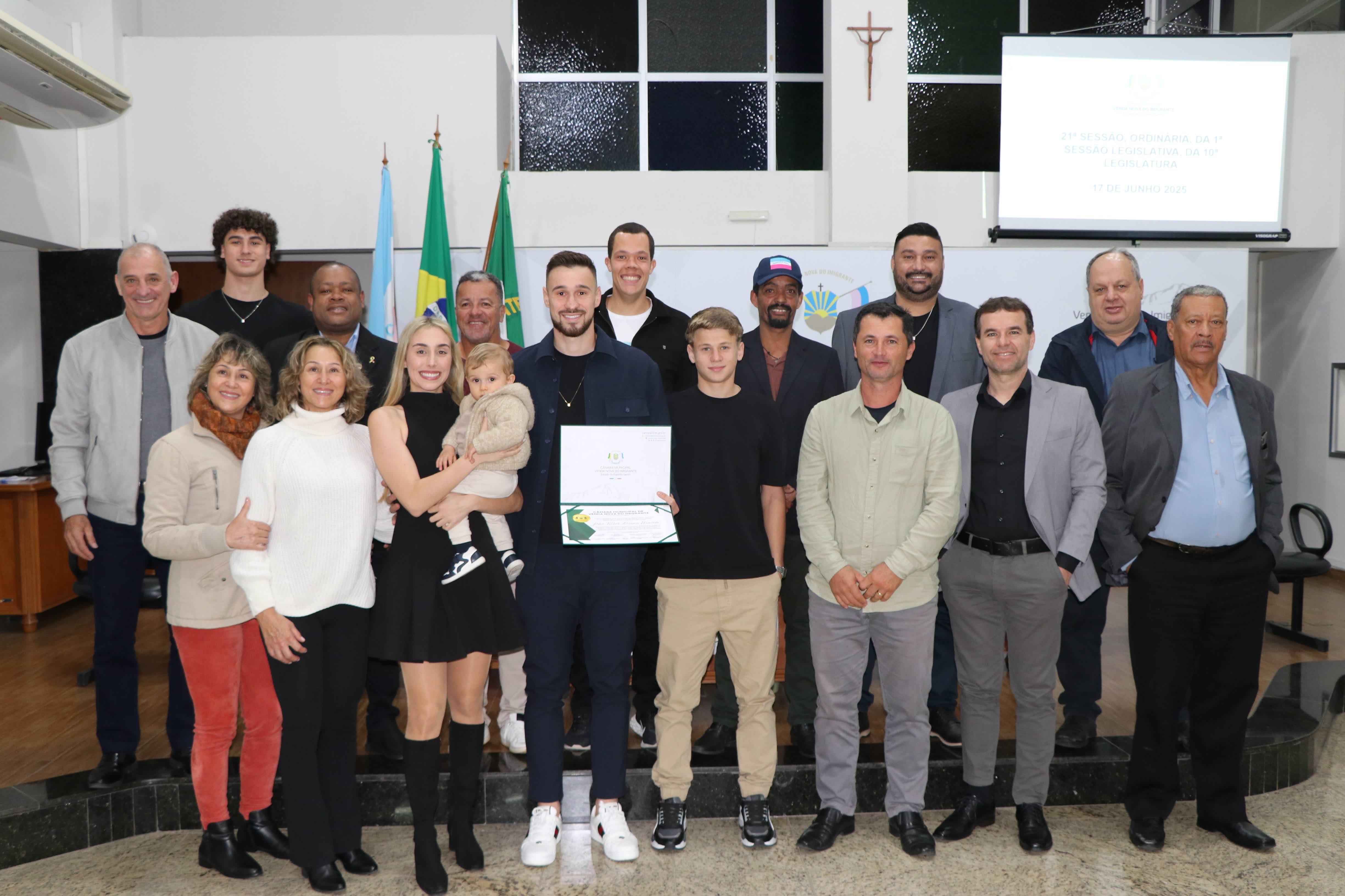 21ª Sessão: Sete projetos discutidos, dois apresentados e homenagem a goleiro vendanovense se destacando em Portugal